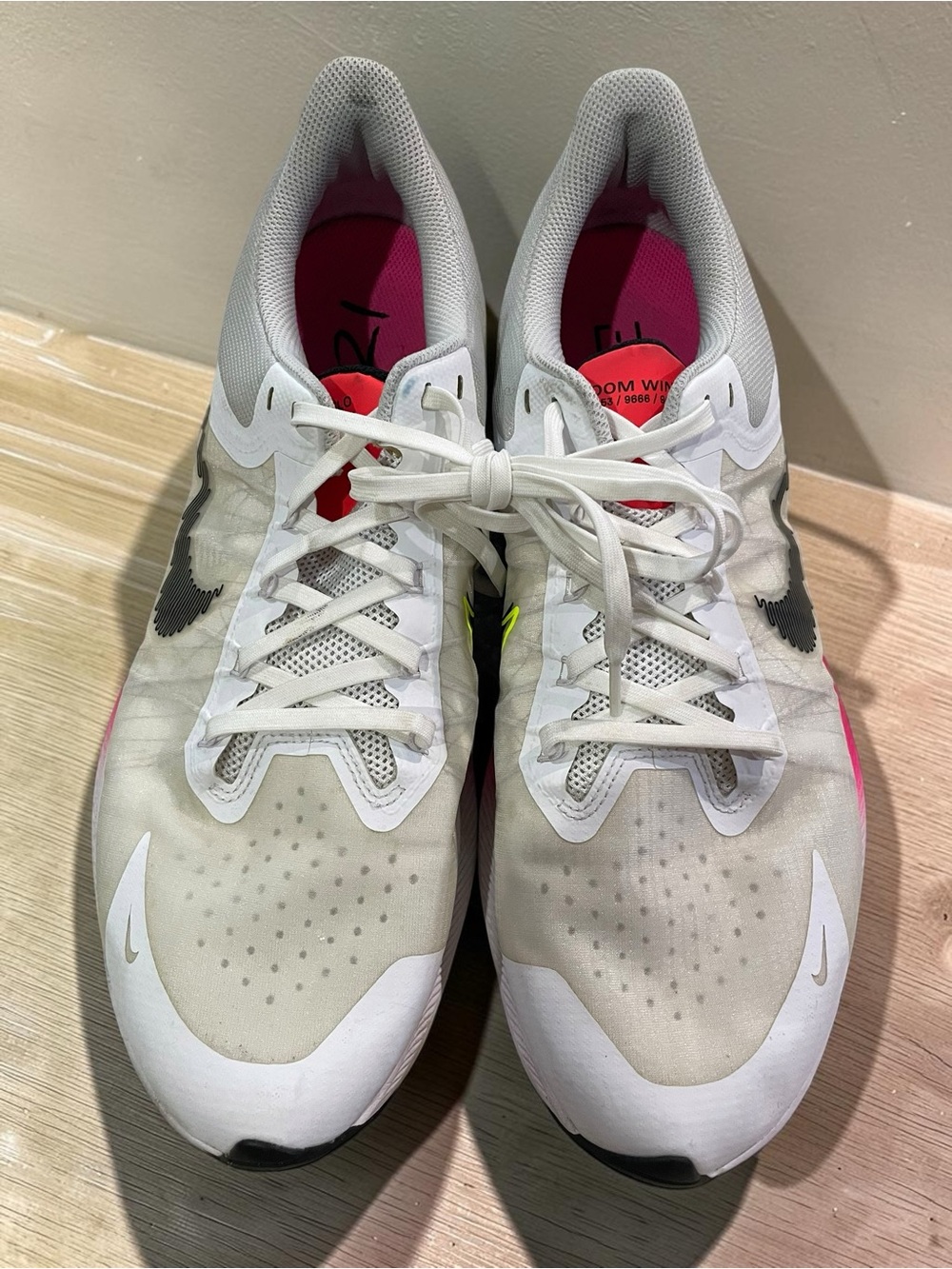 Nike Air Zoom Winflo 8 'Rawdacious’ White with Black/Pink Men’s Size 13